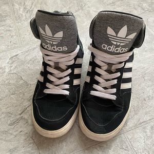 Adidas retro sneakers size 6.5